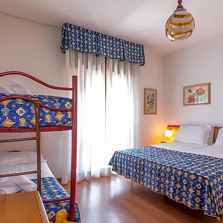 Hotel Diana 3*